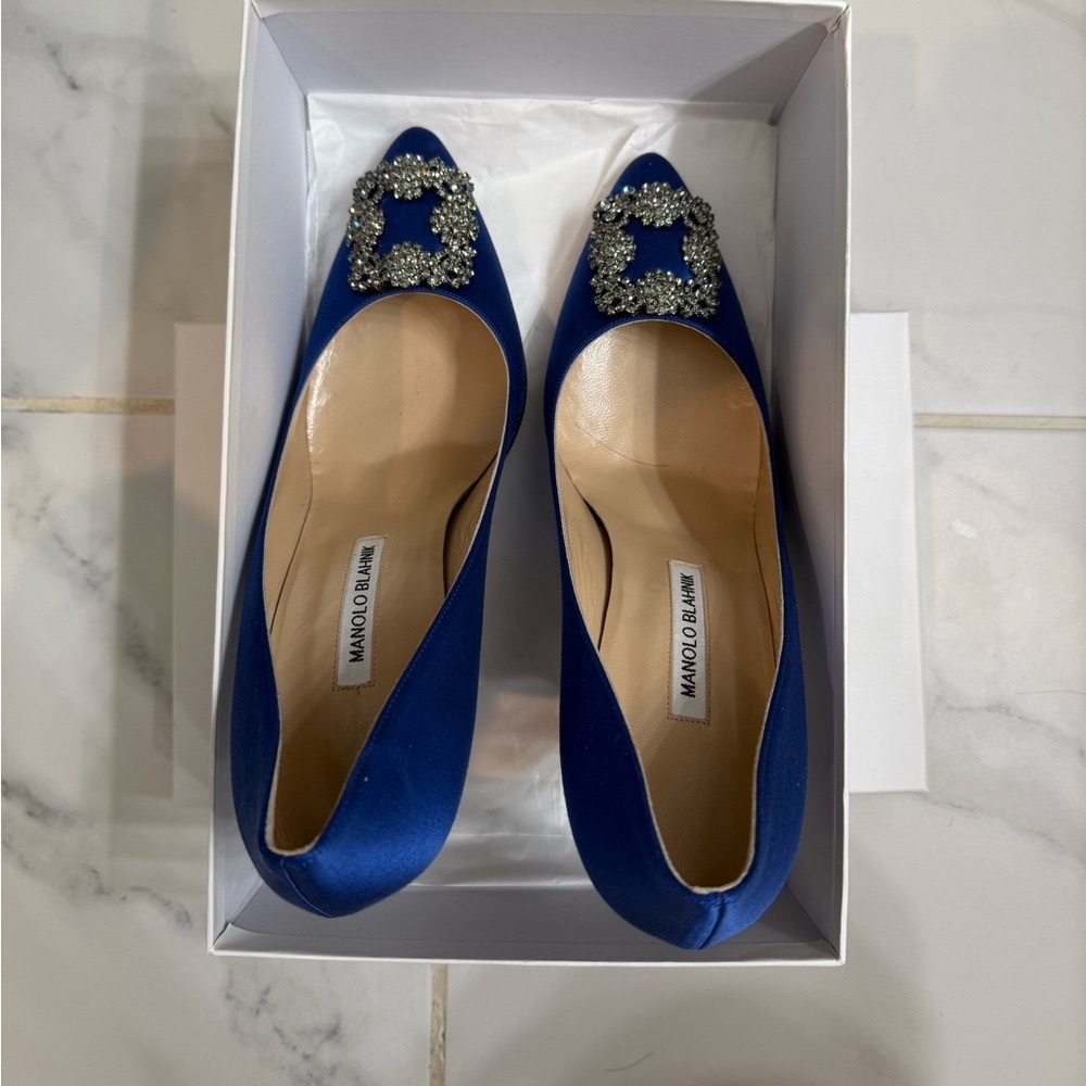 Manolo Blahnik Hangisi